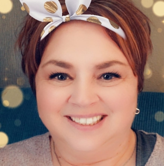 Meet your Posher, Lisa - Picture 1 of 1